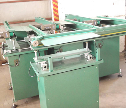 無錫益海無心磨自動(dòng)送料機(jī)